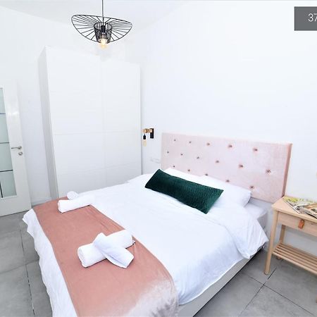 Yalarent La Mera- Suits Hotel With Sea Of Galilee Views ทิเบเรียส ภายนอก รูปภาพ